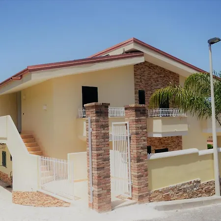 Paglianiti Aparthotel 4*
