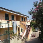アパートホテル Paglianiti - Your Family Residence!