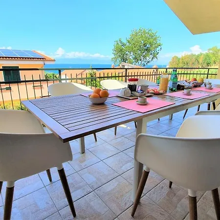 Paglianiti - Your Family Residence! Бриатико