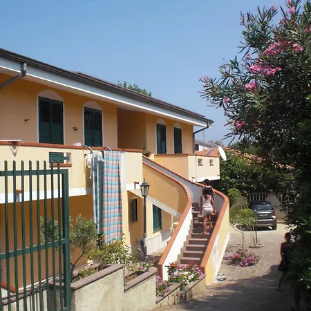 Apartahotel Paglianiti - Your Family Residence!