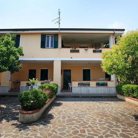 Paglianiti - Your Family Residence! Бриатико