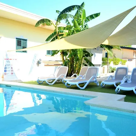 شقة فندقية Paglianiti - Your Family Residence! 4*